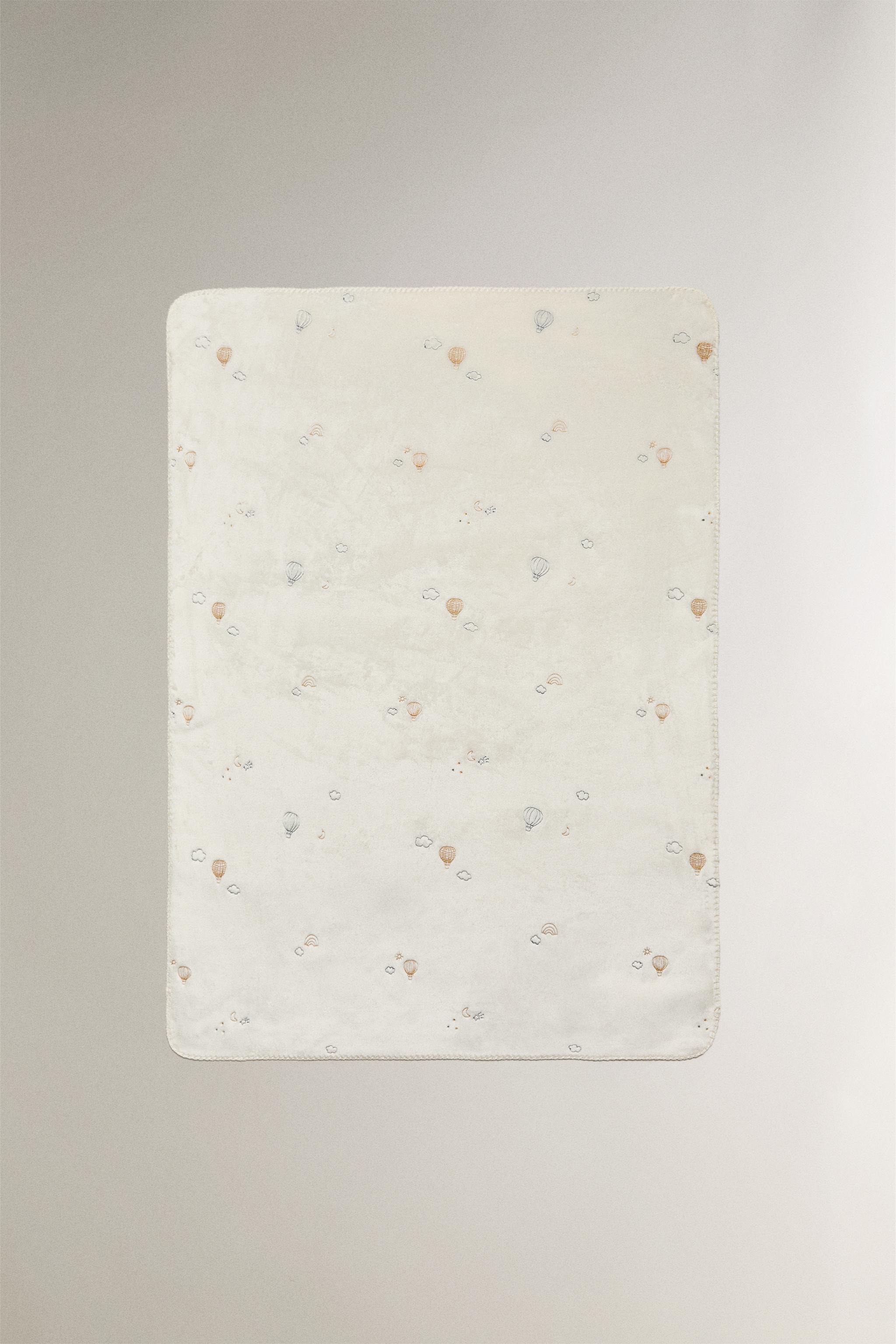 EMBROIDERED BALLOON BABY FLEECE BLANKET